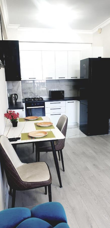 צ'יסינאו Oasis Premium Class 1Bd Apartment With Living Room מראה חיצוני תמונה